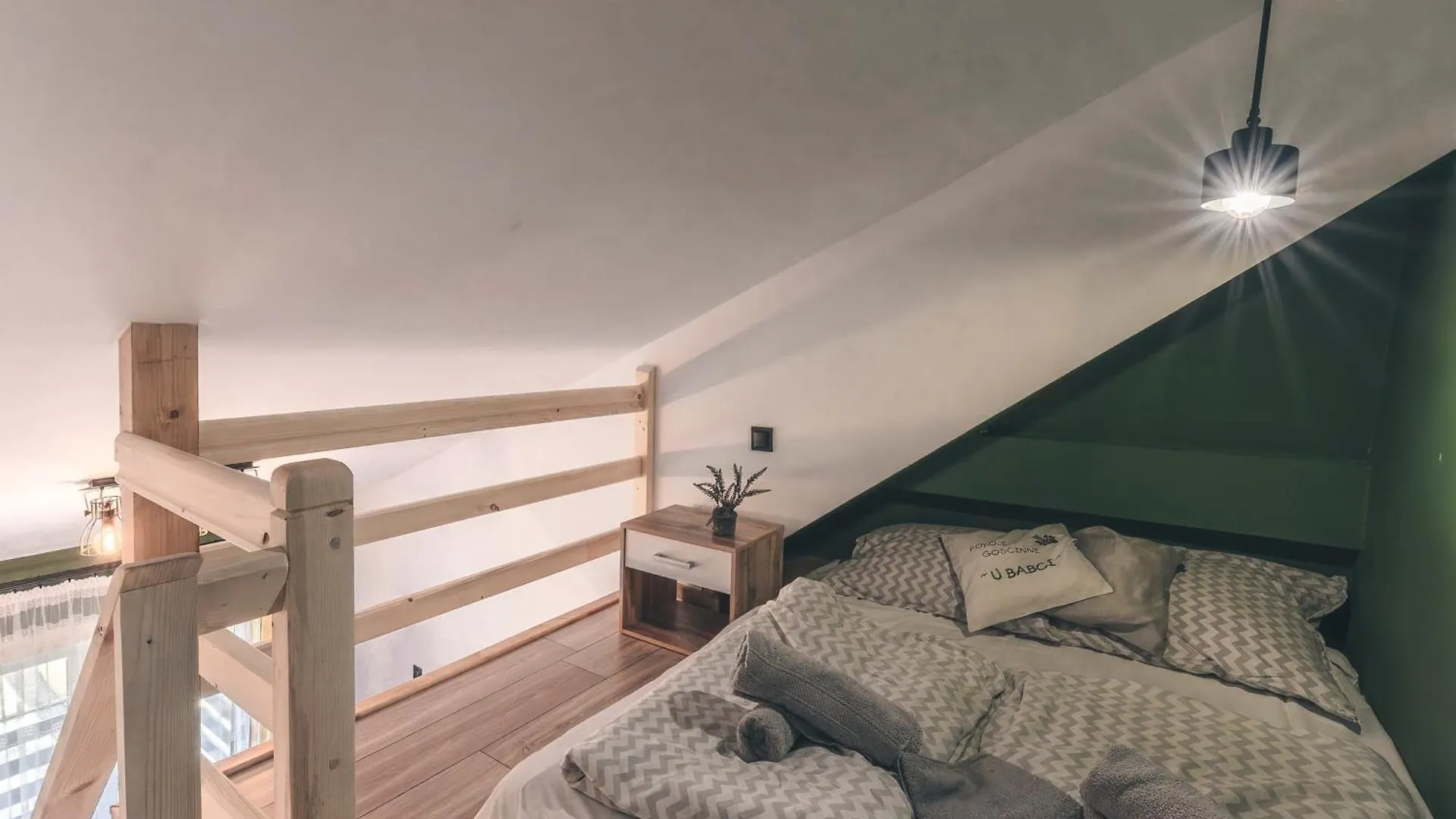 Apartament Na Strychu U Babci ザコパネ
